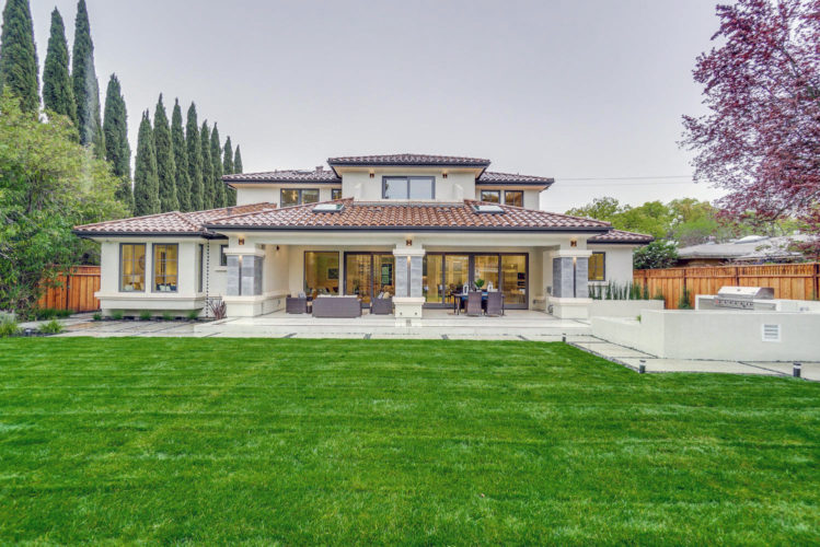 L7 Home Verde Backyard 1497x1000 72dpi A